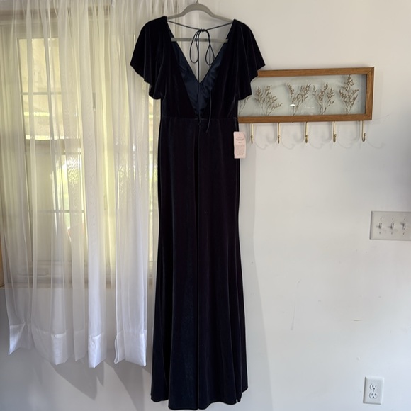 NWT Jenny Yoo Ellis Flutter Sleeve Open Back Stretch Velvet Gown Blue BHLDN - Picture 7 of 8
